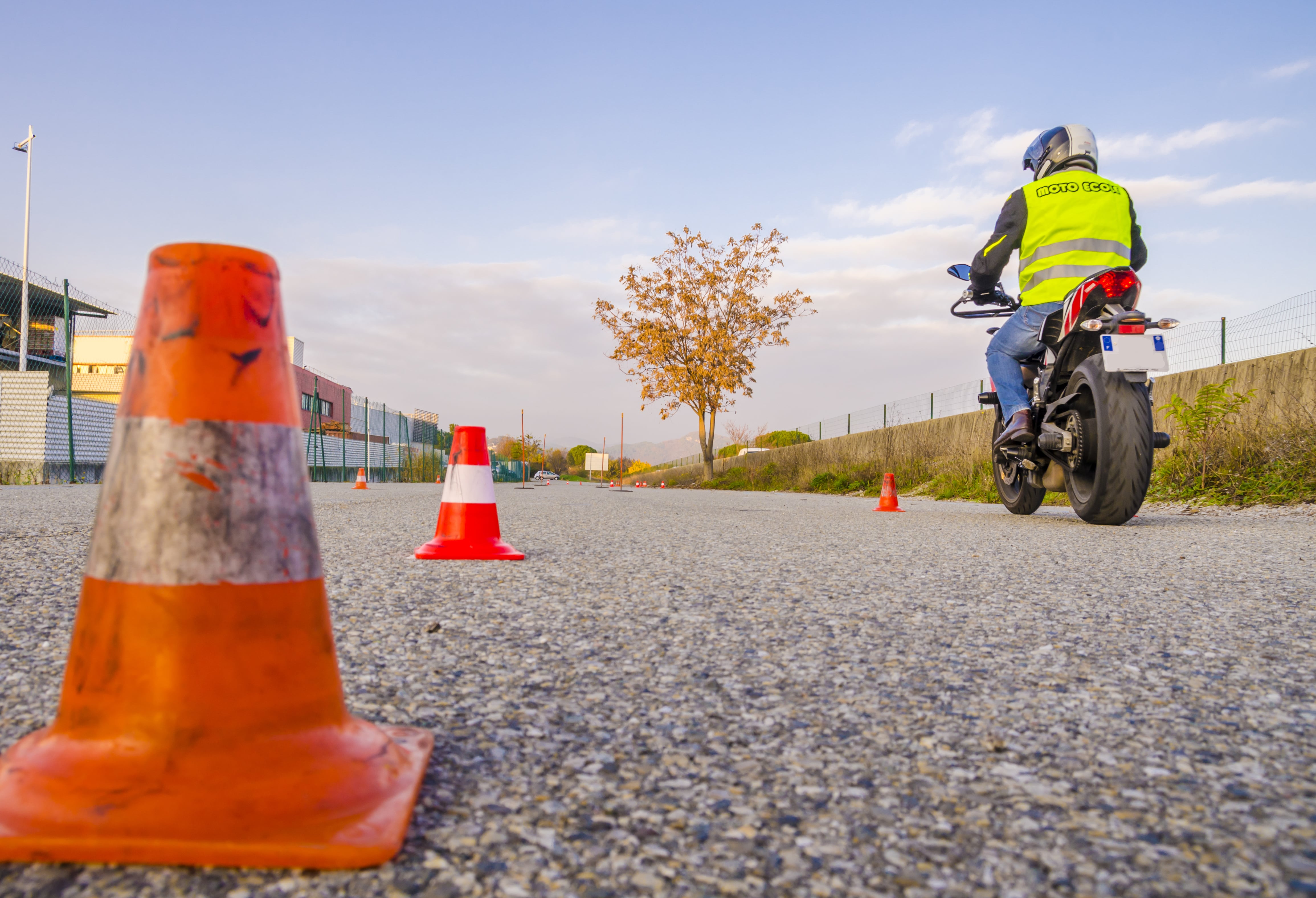 Comment apprendre les 12 fiches moto rapidement ?